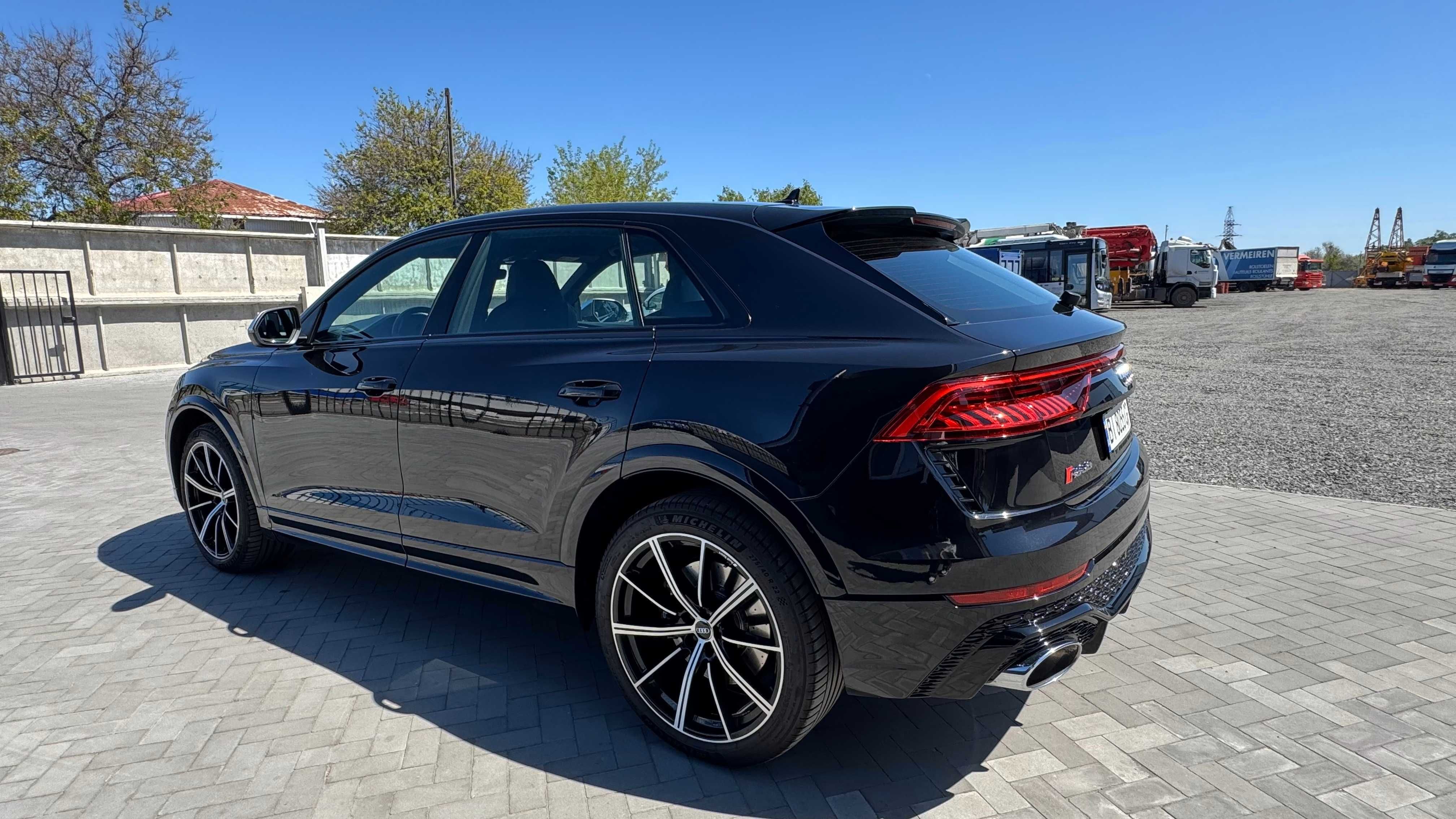 Продаж Audi RS Q8