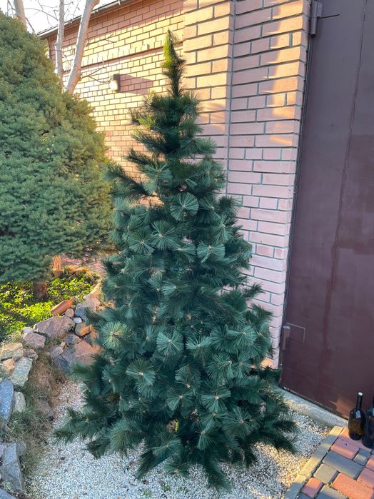 Продам елку искусственную новогоднюю