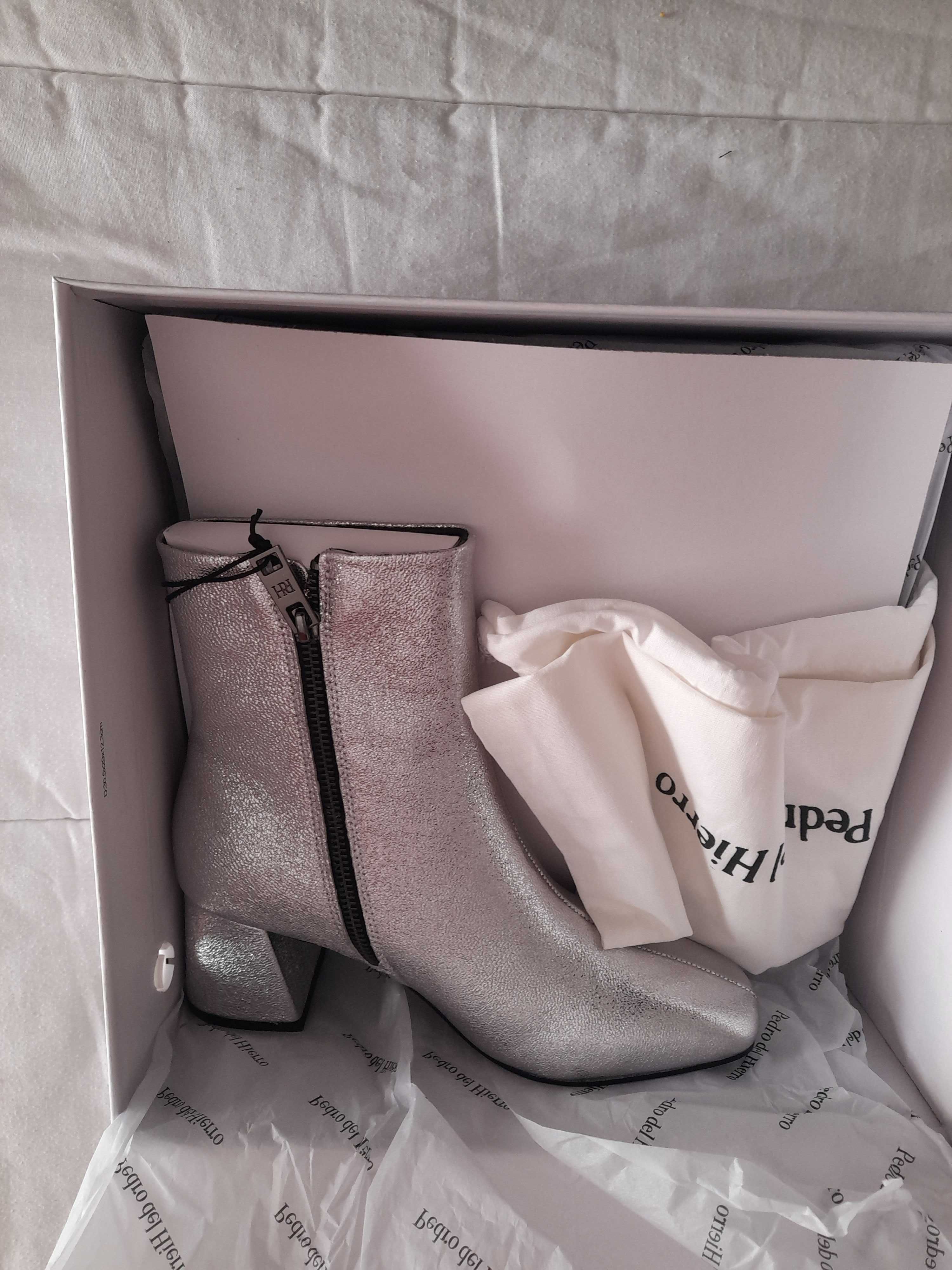 Botas prata em pele Pedro del Hierro