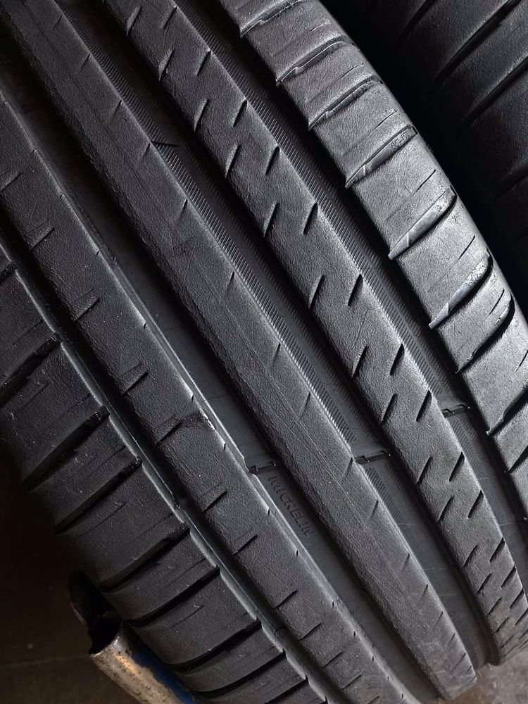 235/45/21 R21 Michelin Pilot Sport 4S 4шт