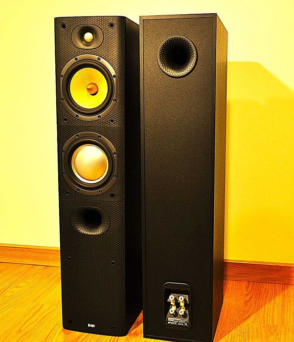 Colunas B&W 603 S3 150 W c/ novas um must em audiofilia