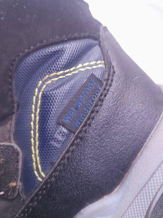 Дитяче взуття зимове