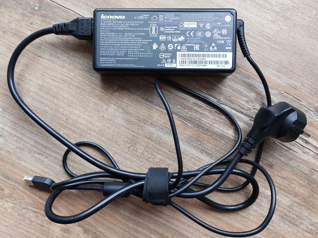 Stacja Dokująca Lenovo ThinkPad UltraDocking 40AJ z zasilaczem