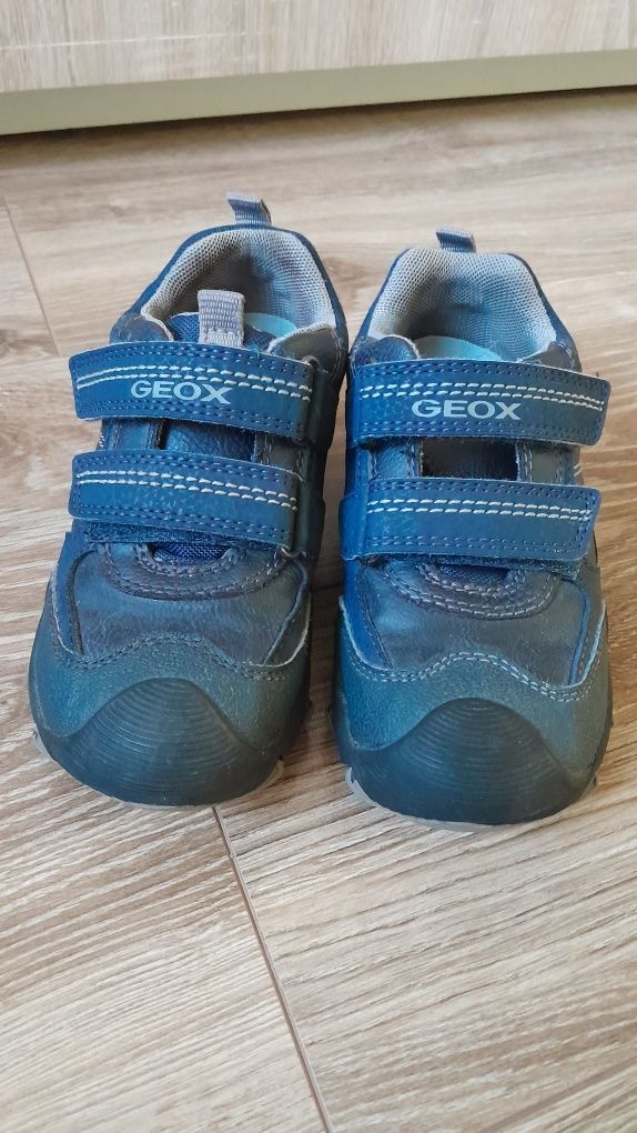 Buty chłopięce Geox rozmiar 29