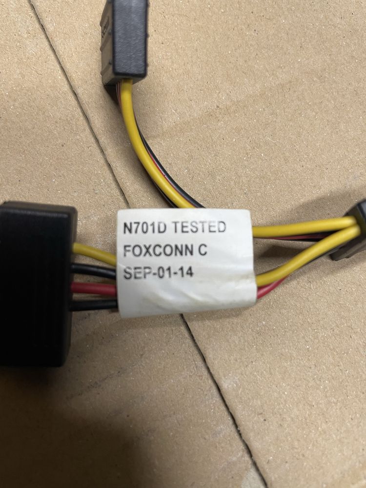 Przejściówka Adapter SATA DELL Foxconn 0N701D SATA M -> 2x SATA F