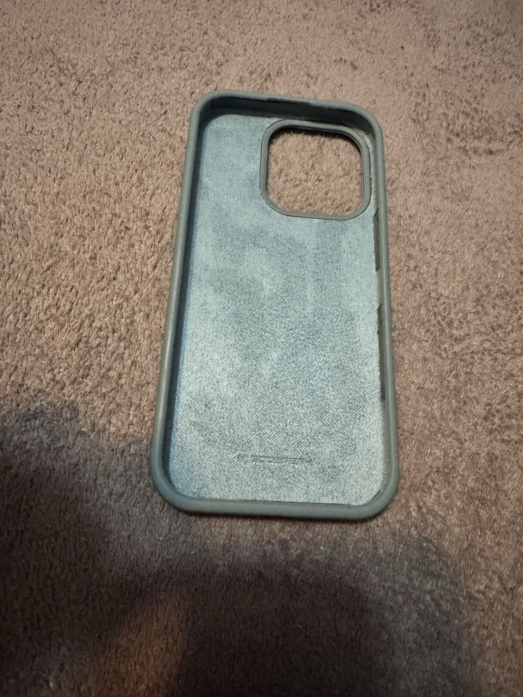 Sprzedam etui iphone 16 pro