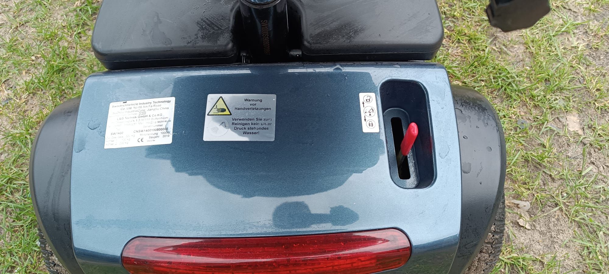 Wózek inwalidzki elektryczny.
