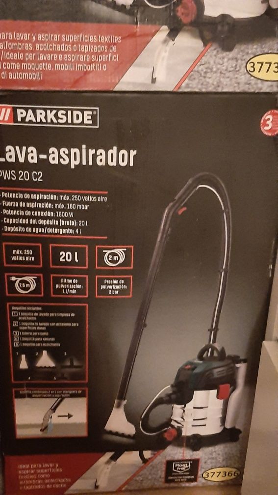 Aspirador aspira e lava