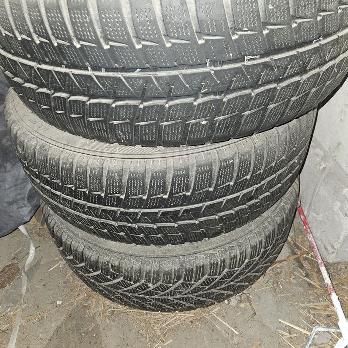 Opony zimowe 205 55 R16 z felgami stalowymi