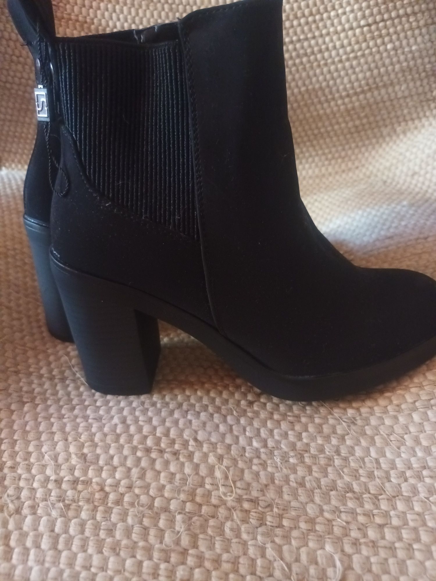 Botas pretas camurça com tacão seaside