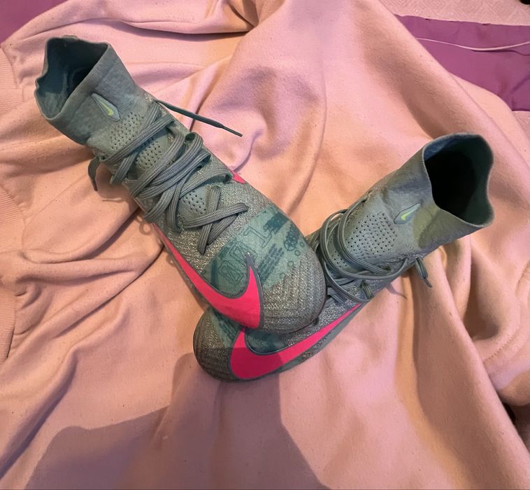 Chuteiras Nike mercurial