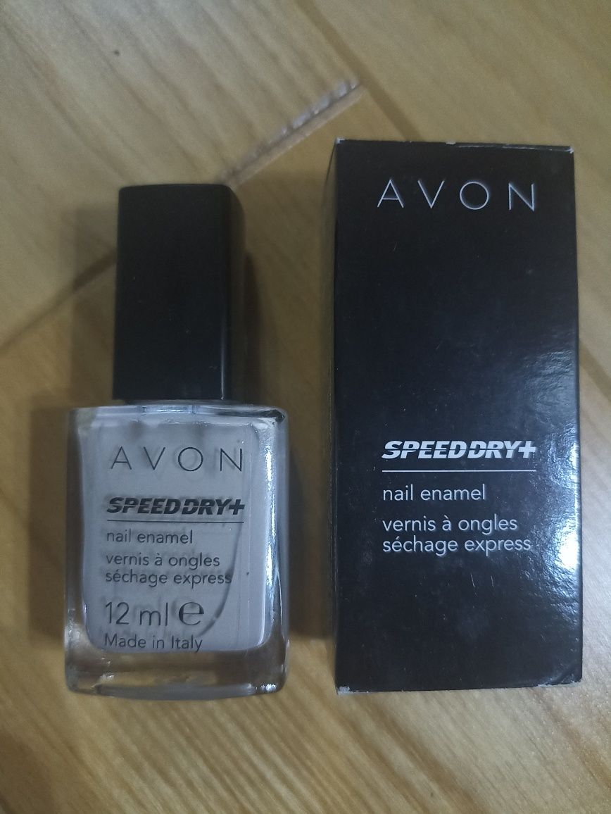 Lakier do paznokci szybkoschnący Avon