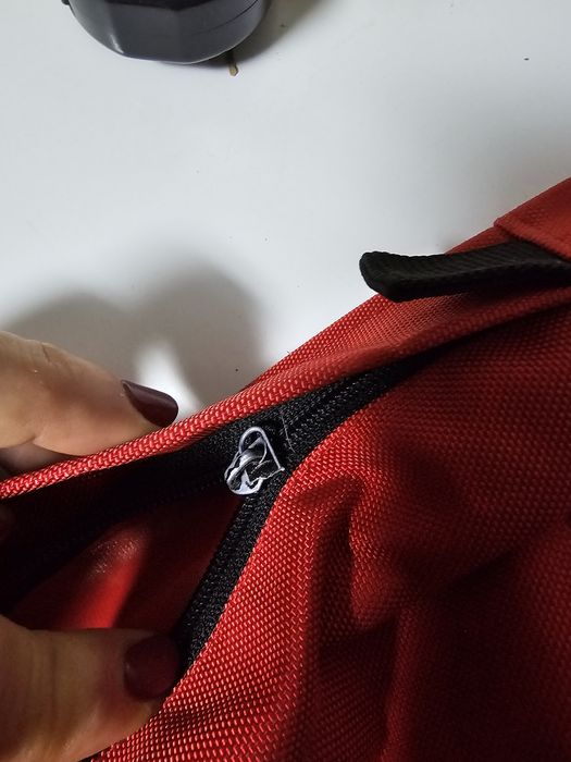 Mochila vermelha