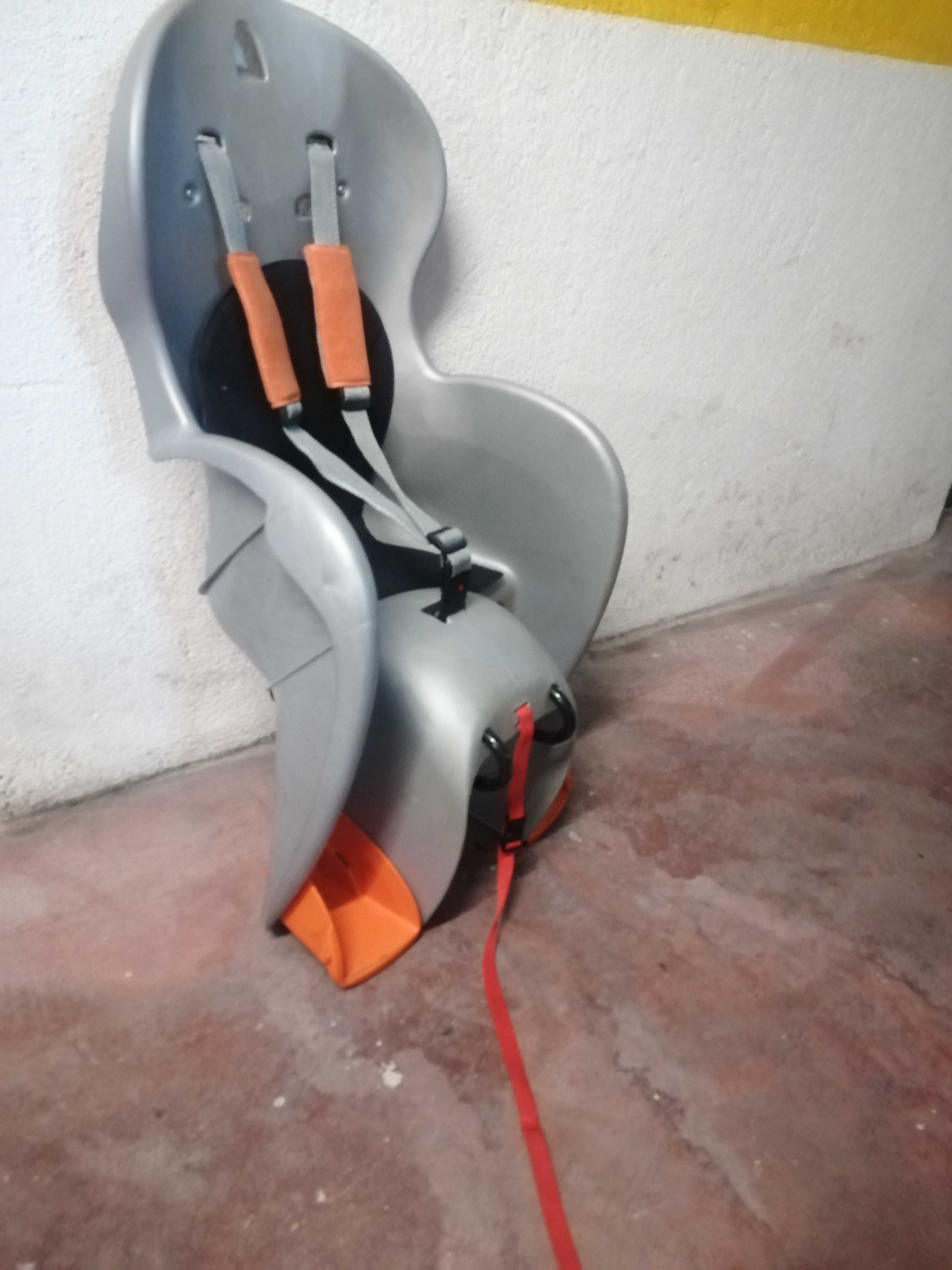 Porta criança para bicicleta da Decathlon