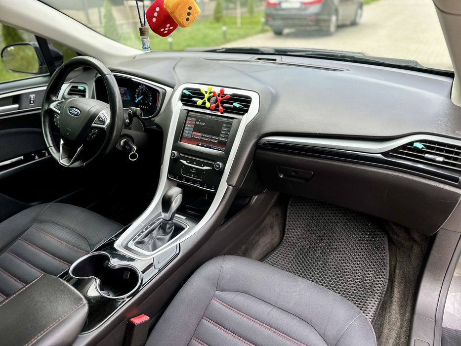 Продам FORD FUSION 2015 рік,2.5 ГБО,Автомат.