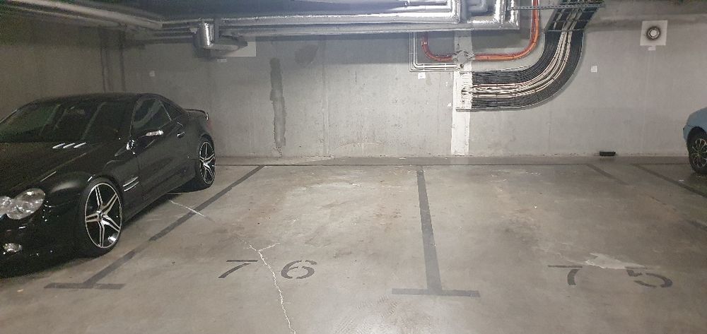 Garaż podziemny super lokalizacja polecam