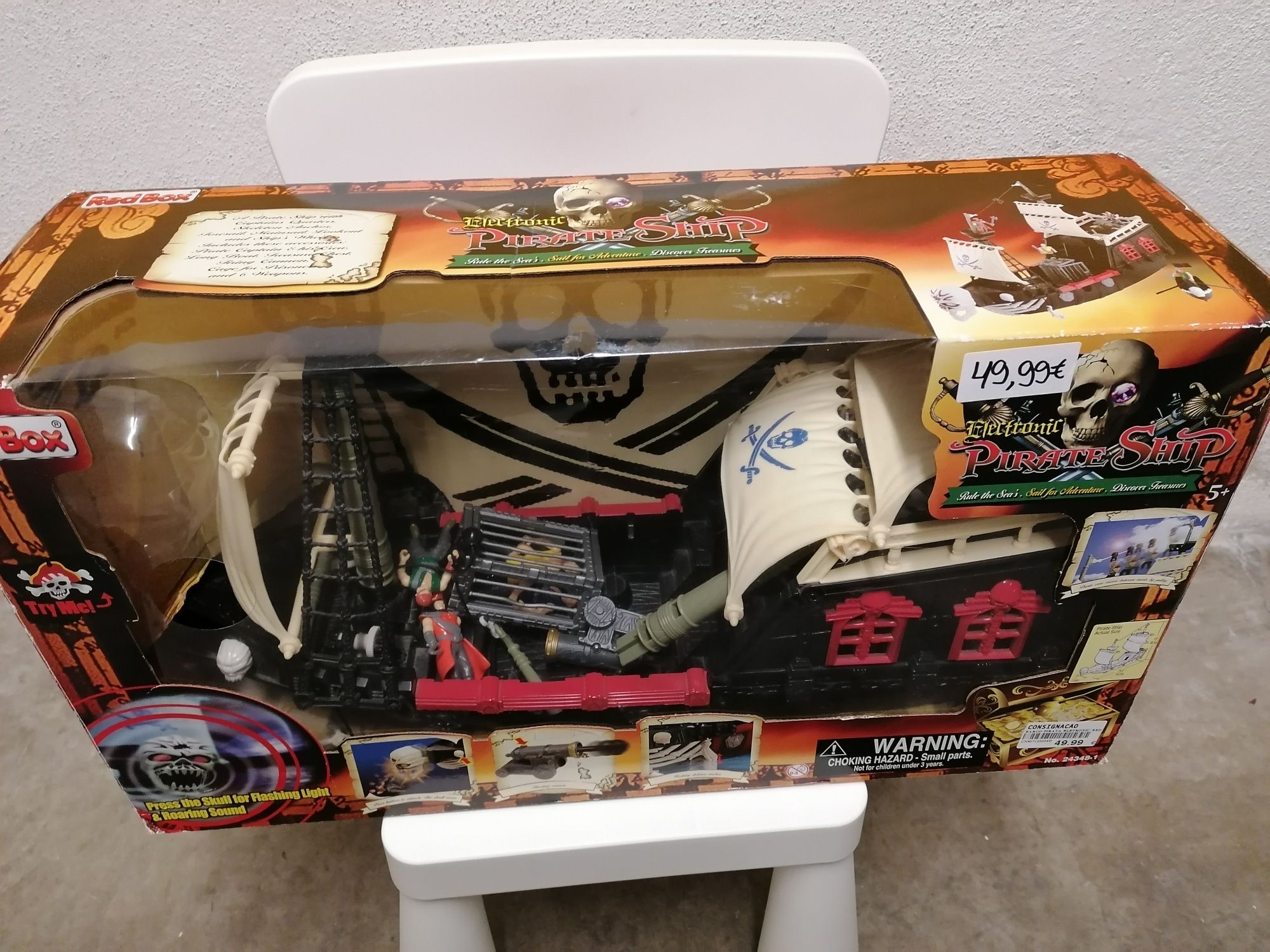 Brinquedo Barco Pirata, excelente.