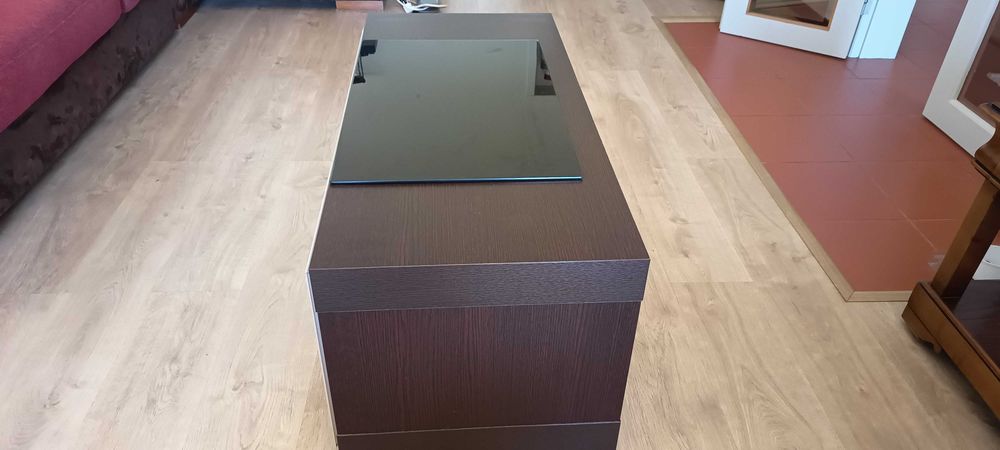 Móvel para TV em madeira