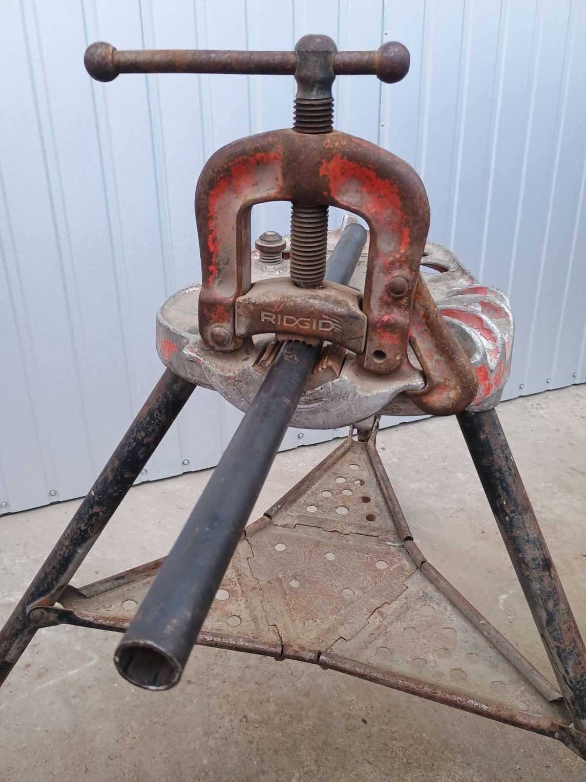 Ridgid TRISTAND 40A imadło jarzmowe do rur na trójnogu stół