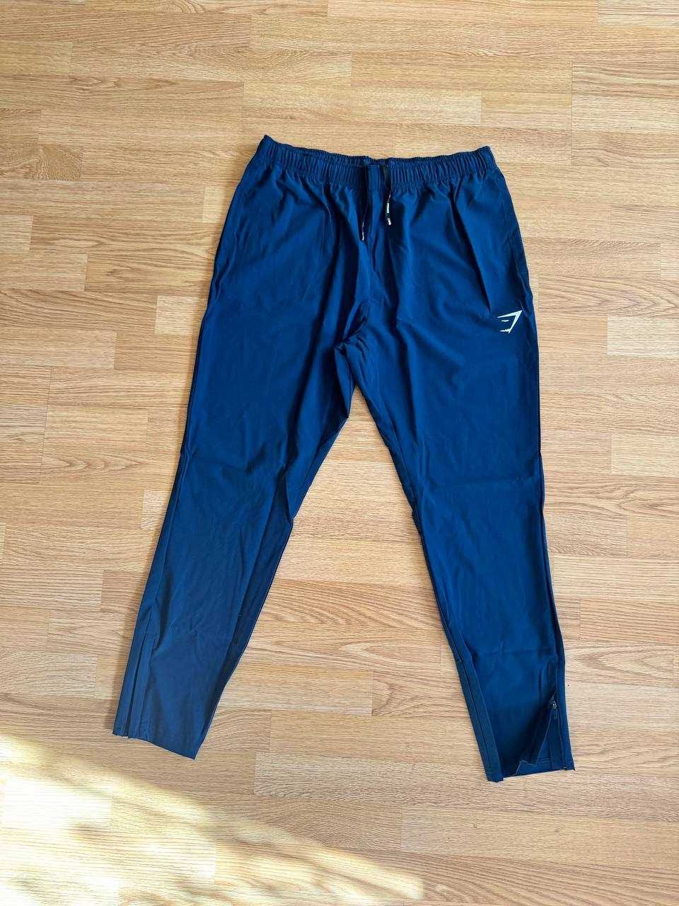 Нові оригінальні дуже легкі штани джоггери Gymshark Розмір - L
