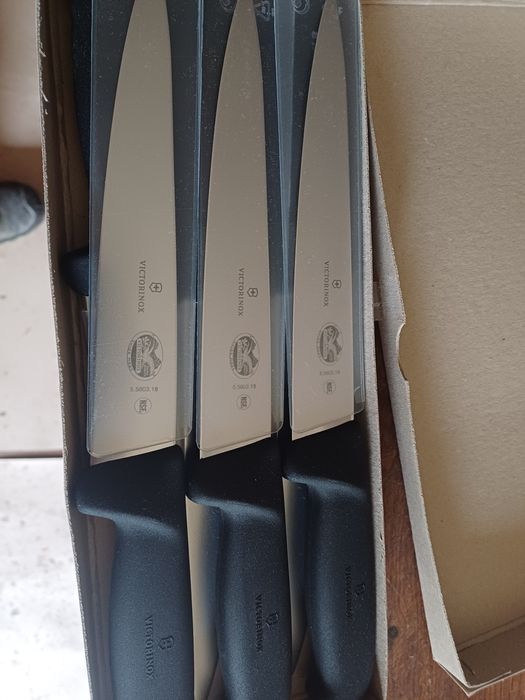 Nóż masarski nowy victorinox