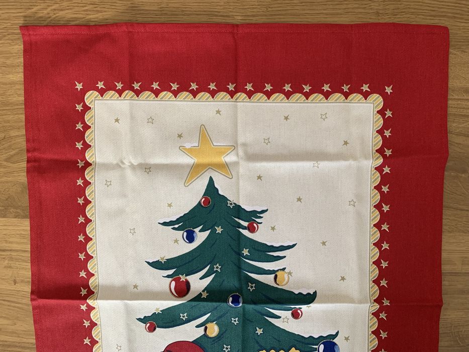 Pequena Toalha de Mesa de Natal (67x50cm)