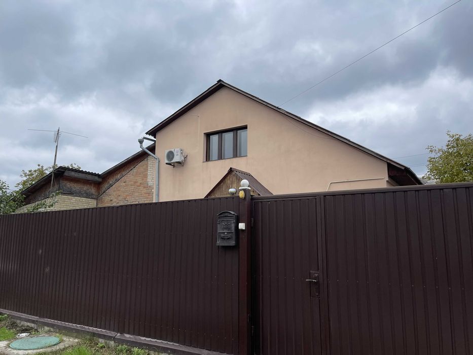 Продаж 2 поверхового дуплексу з ремонтом в с. Горенка
