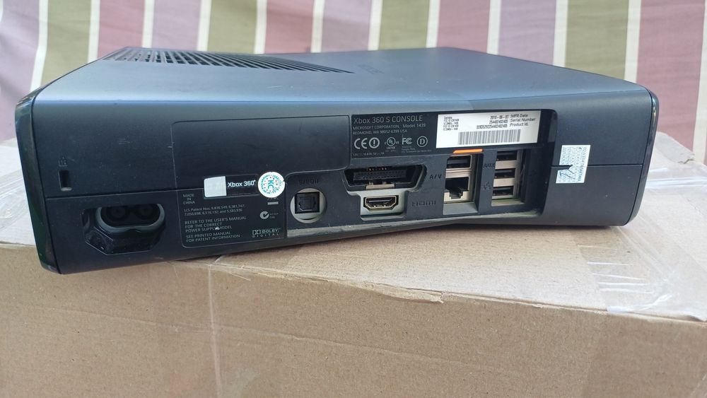 Продам Xbox 360 slim