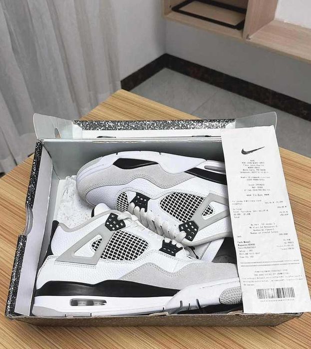 Buty damskie Trampk Jordan 4 Retro Military Black R.39