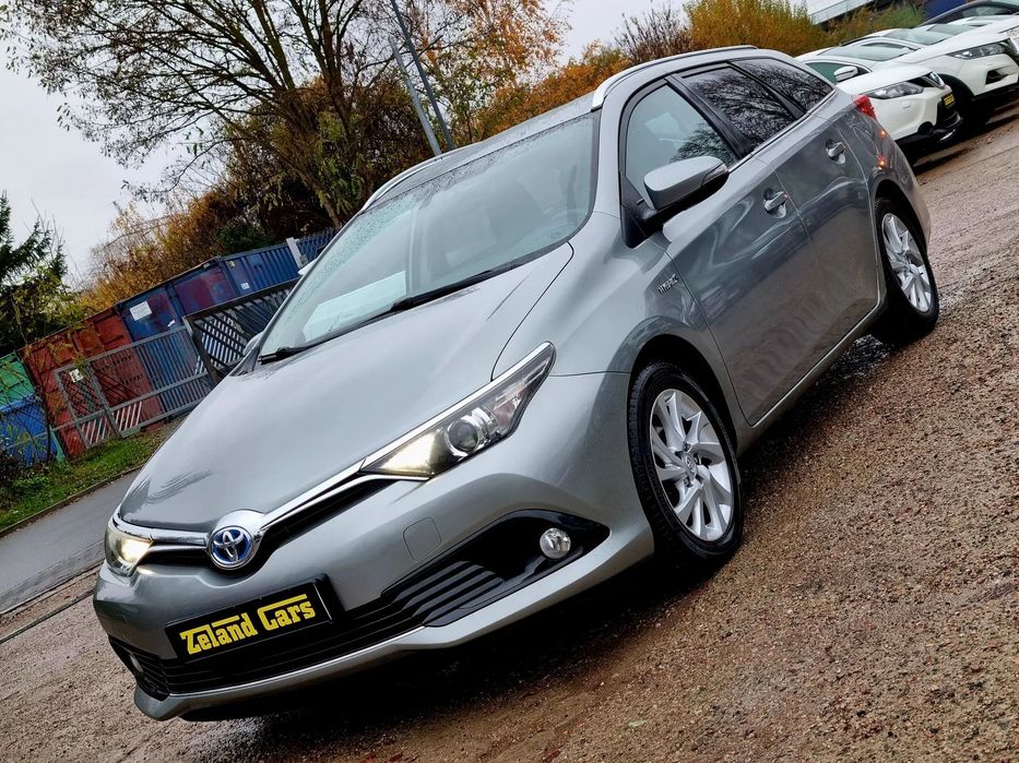 Toyota Auris Hybryda LED Serwis Tempomat Kamera Climatronic Gwarancja