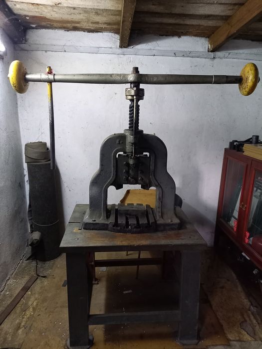 Prasa balansowa 20 T