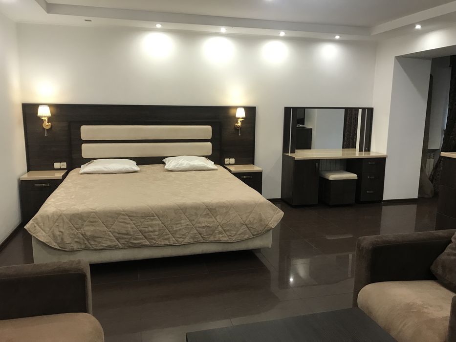 Подобова оренда квартири . Почасово, посуточно VIP . Центр, 95 квартал