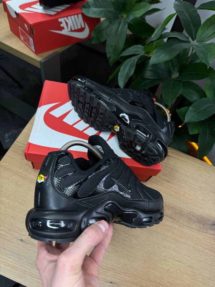 Кросівки Nike TN Black