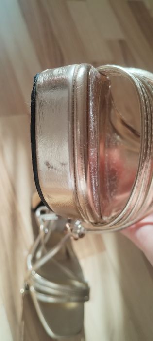 złote sandały na słupku reserved 41