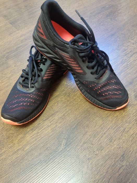 Кросівки  жін., 40.5 р., Asics  fuzeXLyte