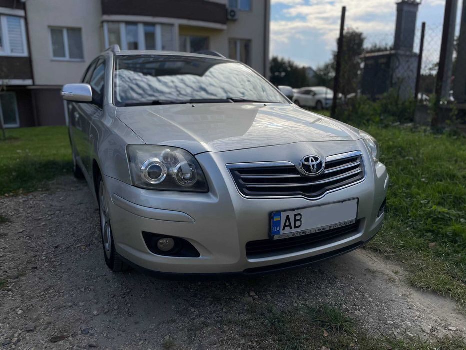 Toyota Avensis t25 під військового в наявності на  номерах