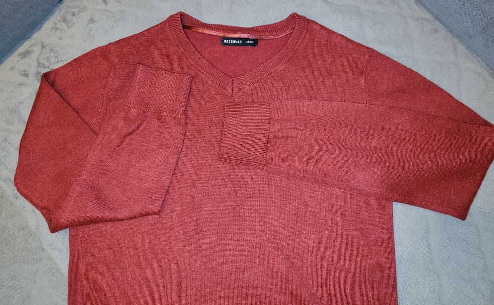 Sweterek nierozpinany