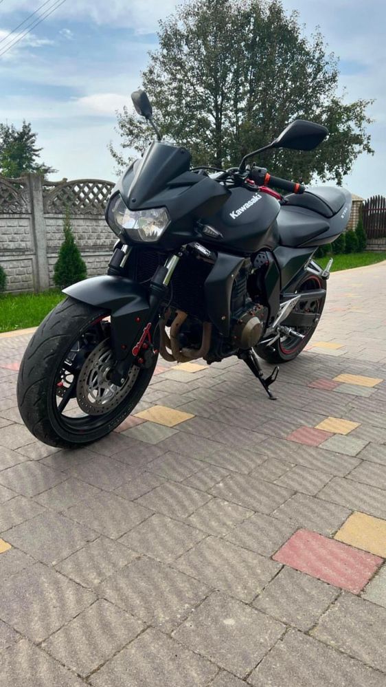 Продам мот Kawasaki z750