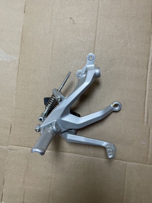 Podnóżek set prawy Ducati Panigale V4 Streetfighter