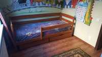 Дитяче дерев'яне букове ліжко з ящиками