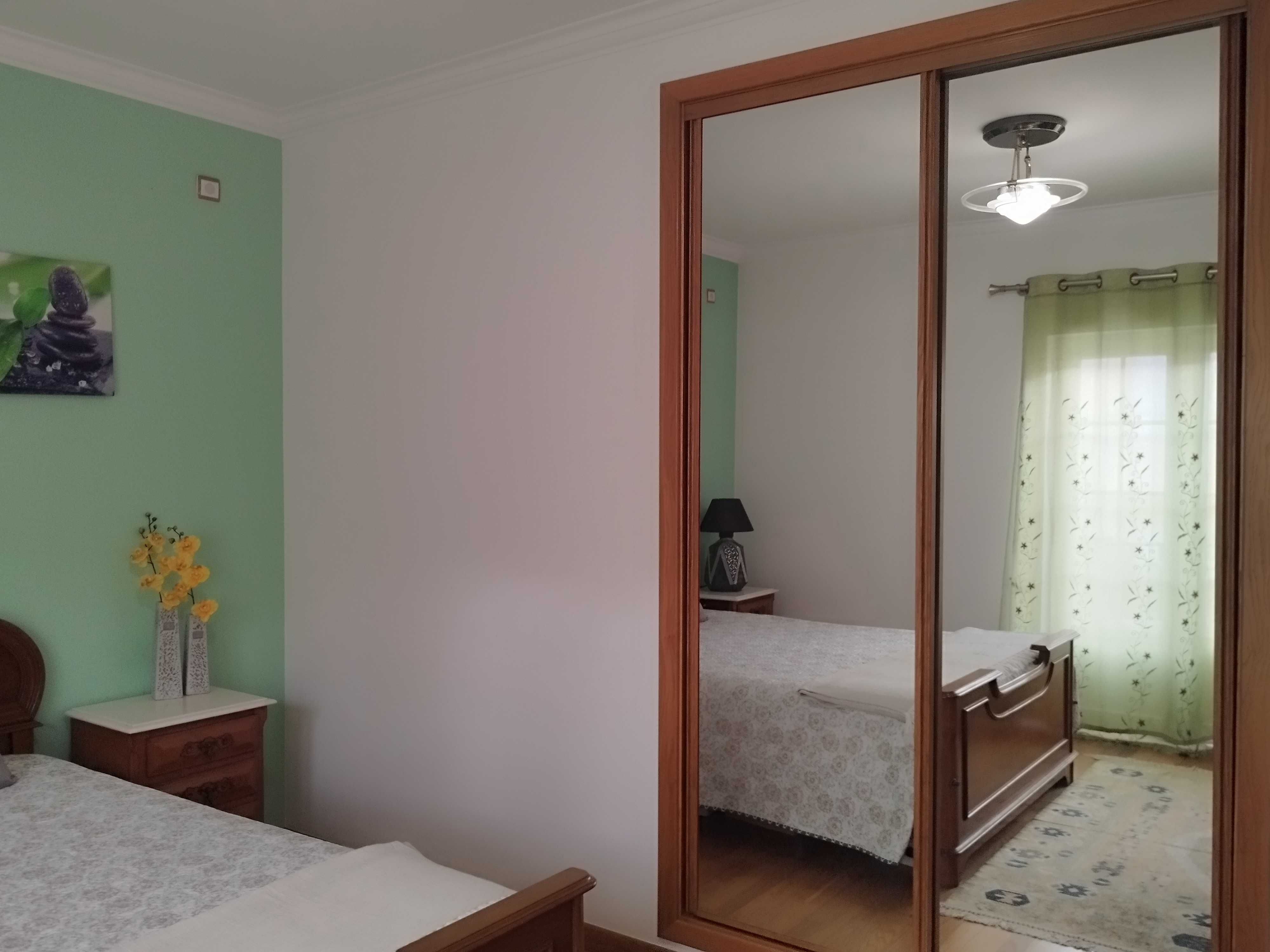 Quarto para alugar apenas a estudante universitário M/F