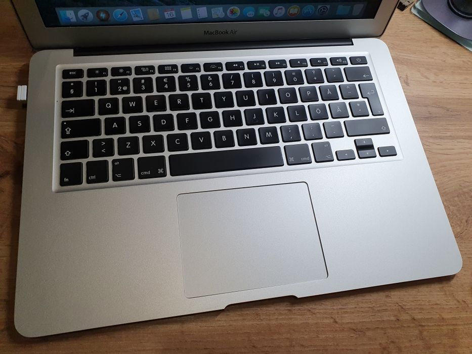 Apple MacBook Air a1466 i5 4/128