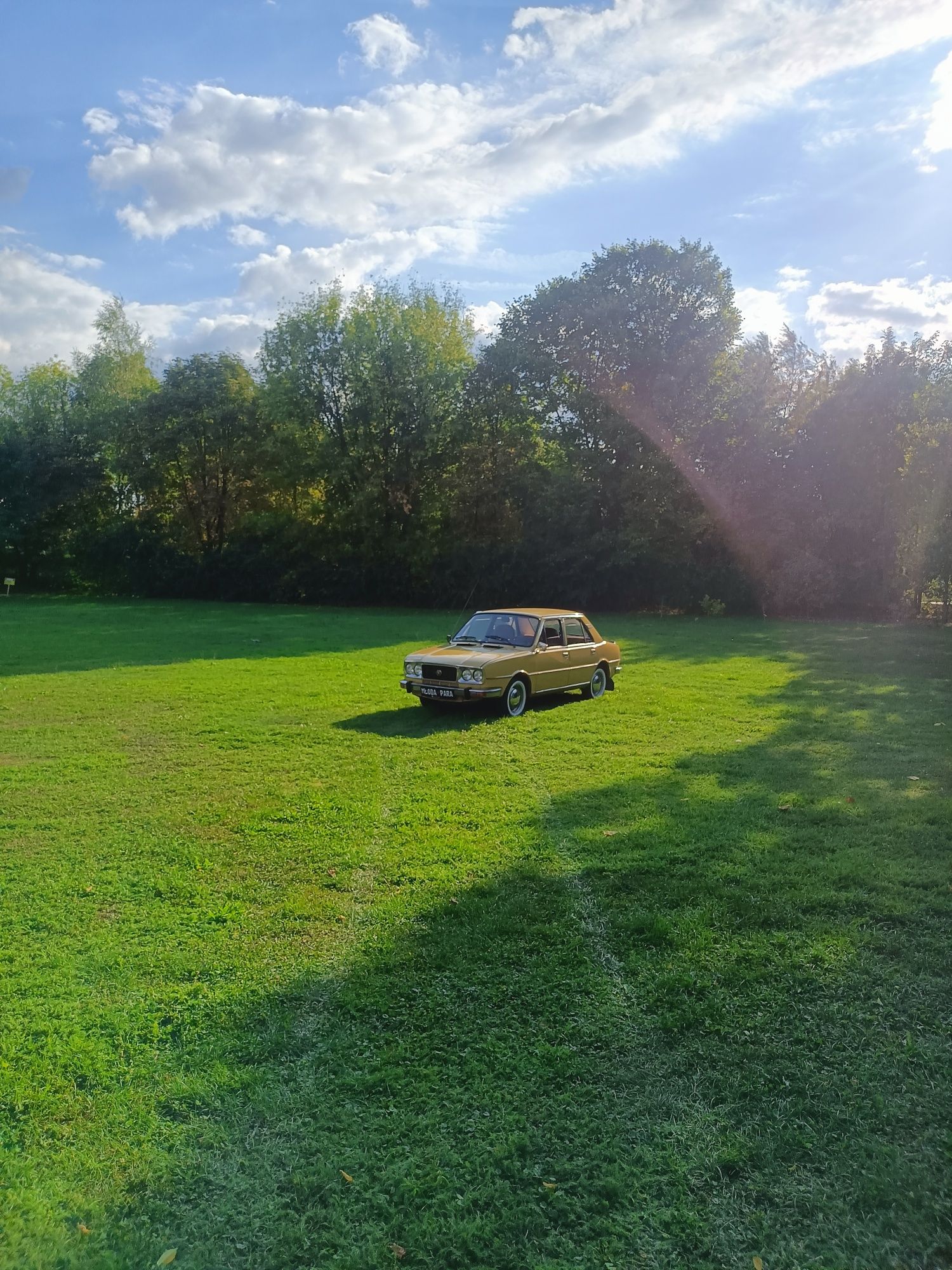 Auto do ślubu Skoda 120 GLS z 1979 r.