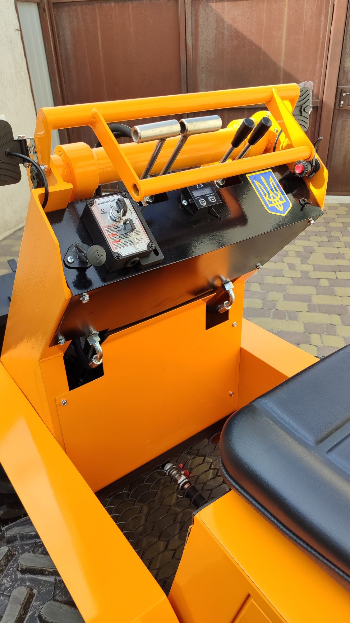 мінінавантажувач Toytraktor