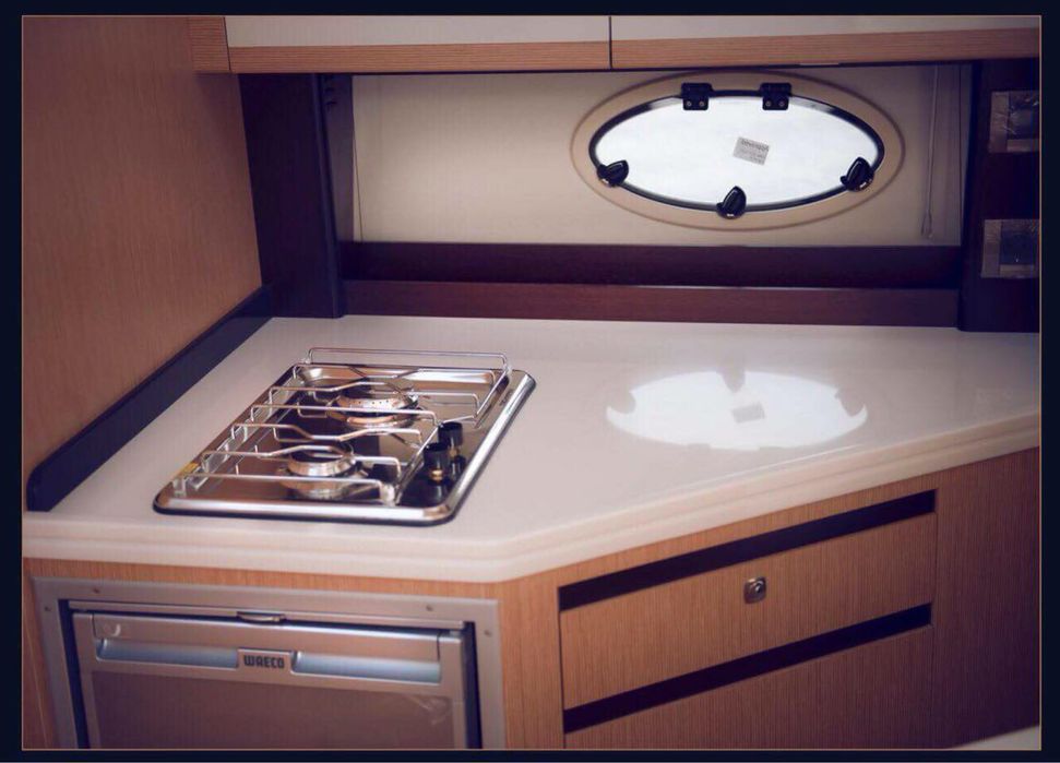 Голланська Яхта Focus 33 НТ