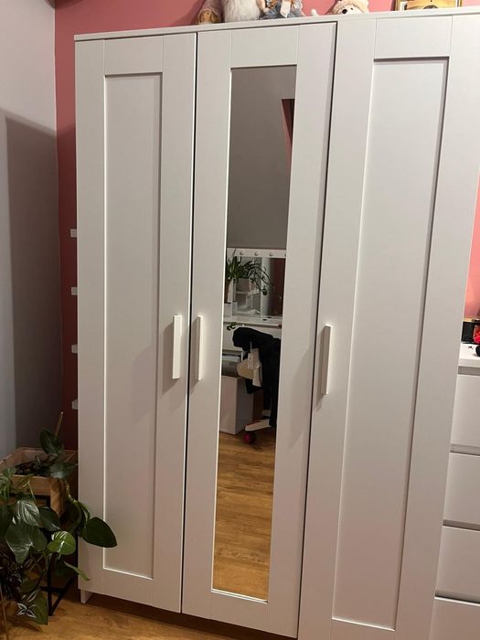 Szafa trzydrzwiowa ikea biała dla dziewczynki  w bdb stanie