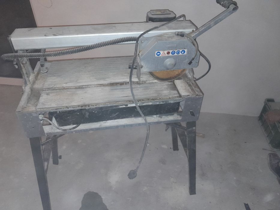 Witam sprzedam piła do płytek na wode