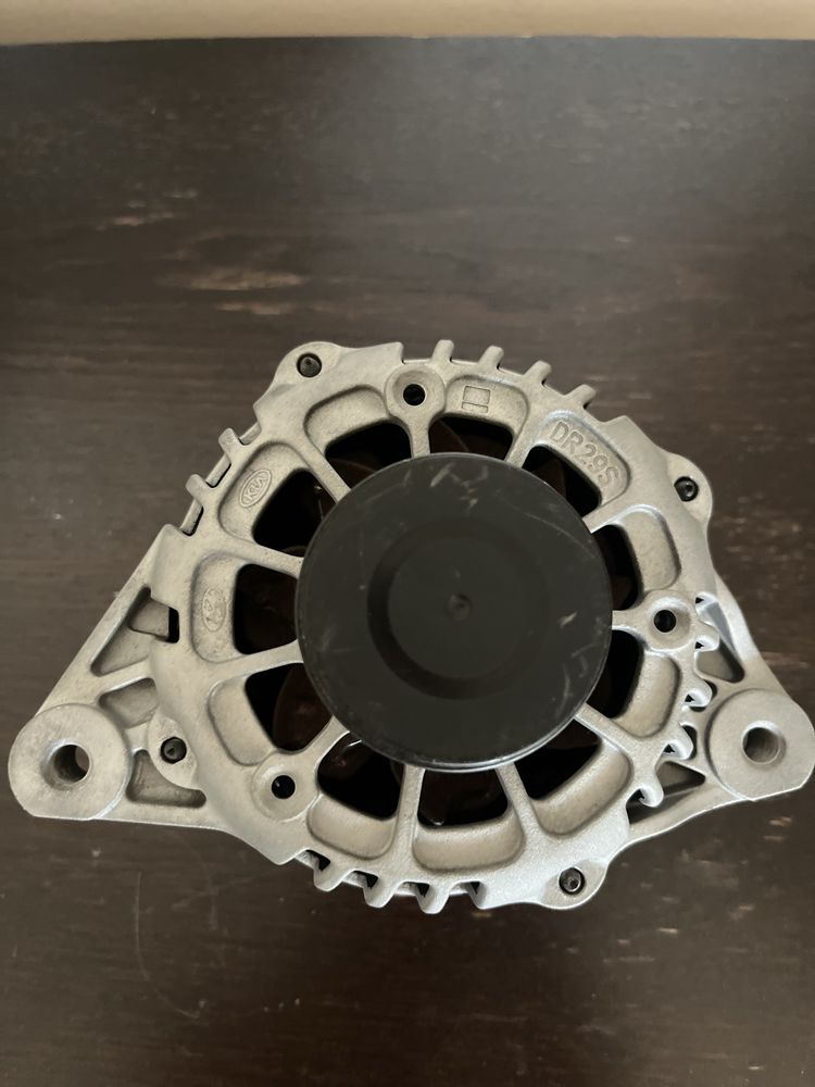 Alternator hyundai santa fe 2019r.