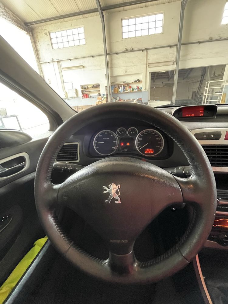 Peugeot 307 – Mecânica Impecável – 1700€