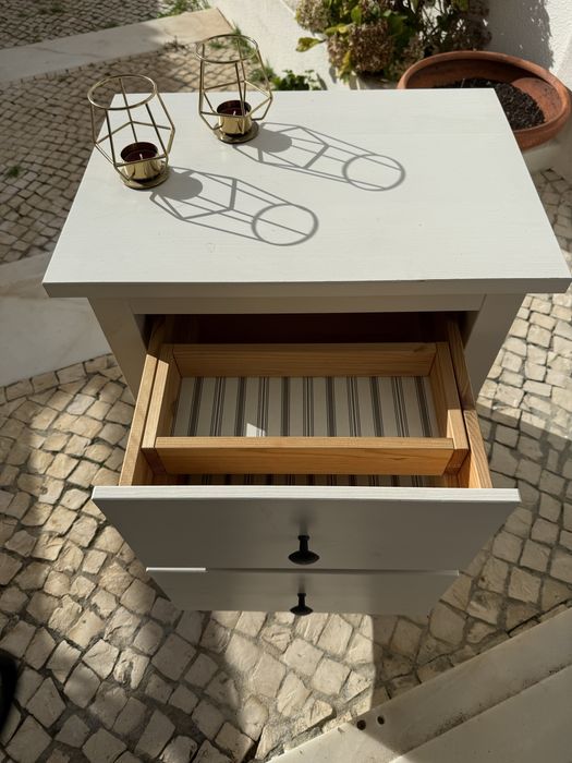 HEMNES | Mesinha de cabeceira - IKEA